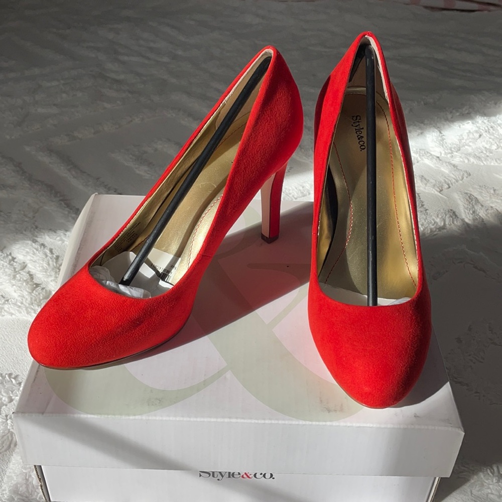 Style & Co Orange Sueded Heels